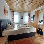 招待所 Zur Deutschen Eiche - Fruehstueckspension Und 3*