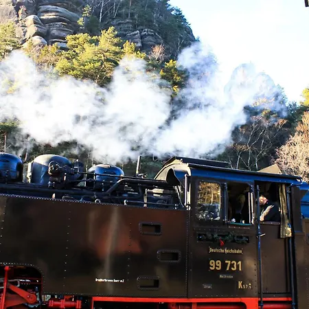 Pensjonat Zur Deutschen Eiche - Fruehstueckspension Und Großschönau