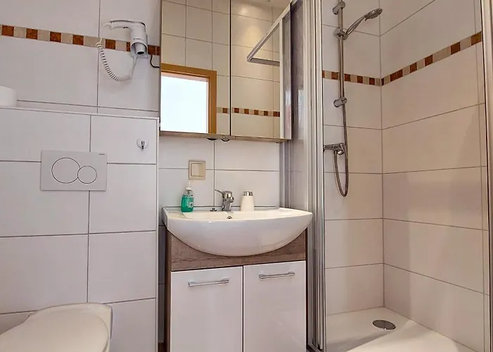 بيت ضيافة Zur Deutschen Eiche - Fruehstueckspension Und غروسشوناو